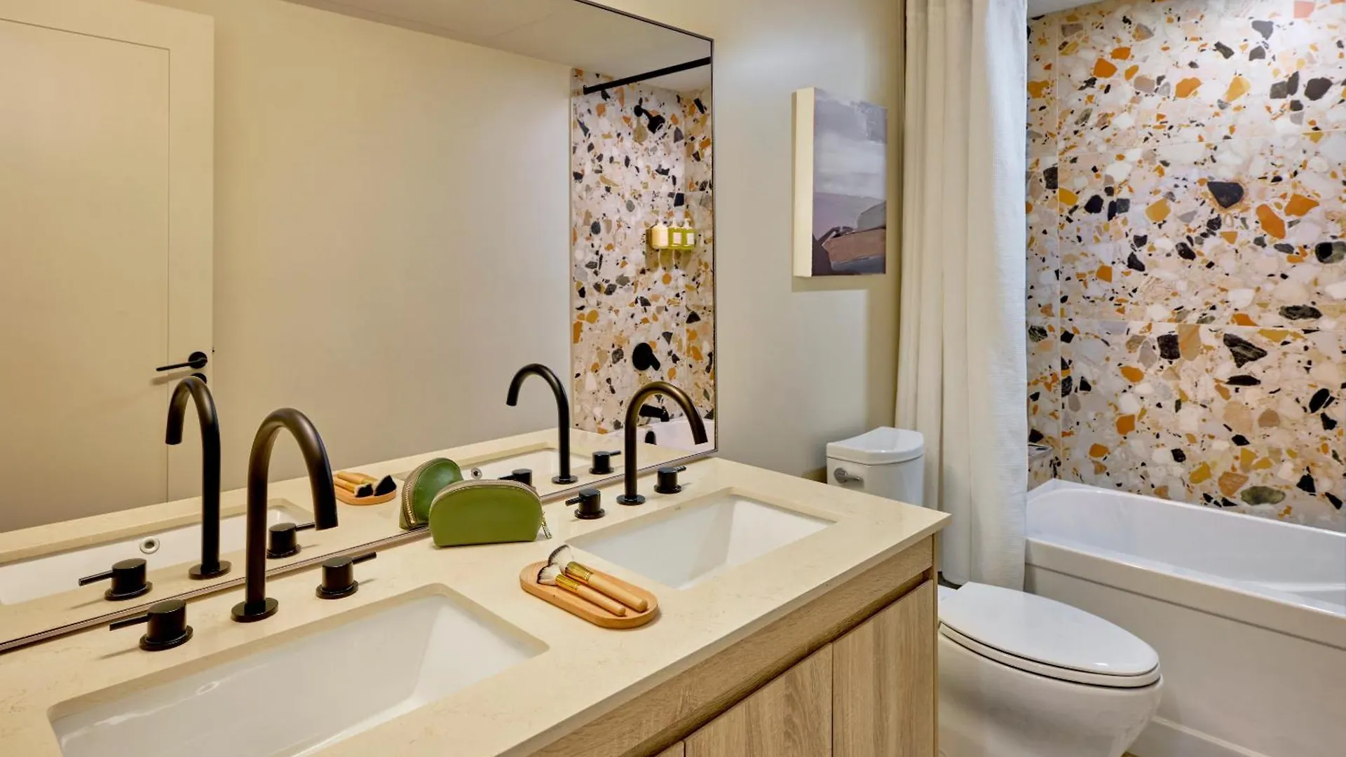Sonder The Nealon Hotel Toronto